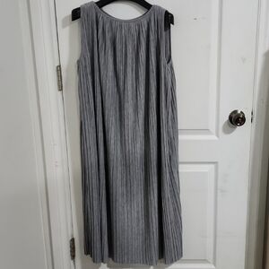 Uniqlo Gray Pleated Sundress Scoop Neck